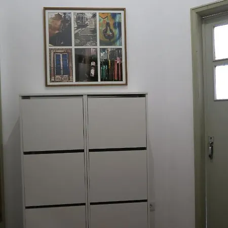 Quartos Nina Dourado Lda * ליסבון